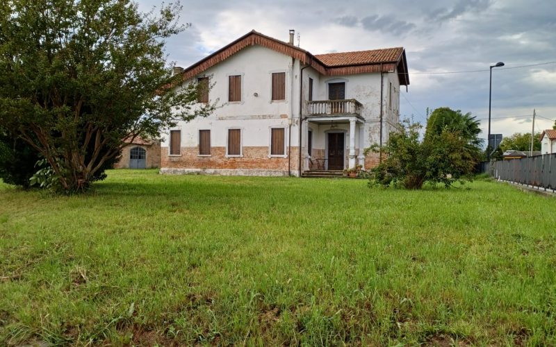 6fc84d7b-35c1-4c5a-a0dc-cabd01e6d6aa